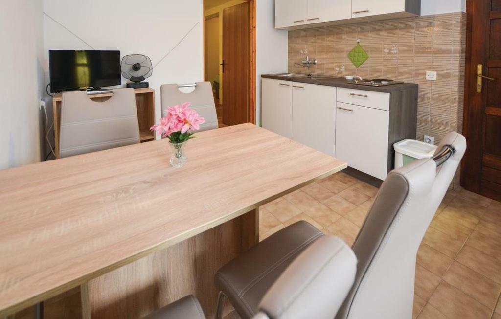 Apartmaji In Vinogradnistvo Klobas Lägenhet Sečovlje Exteriör bild